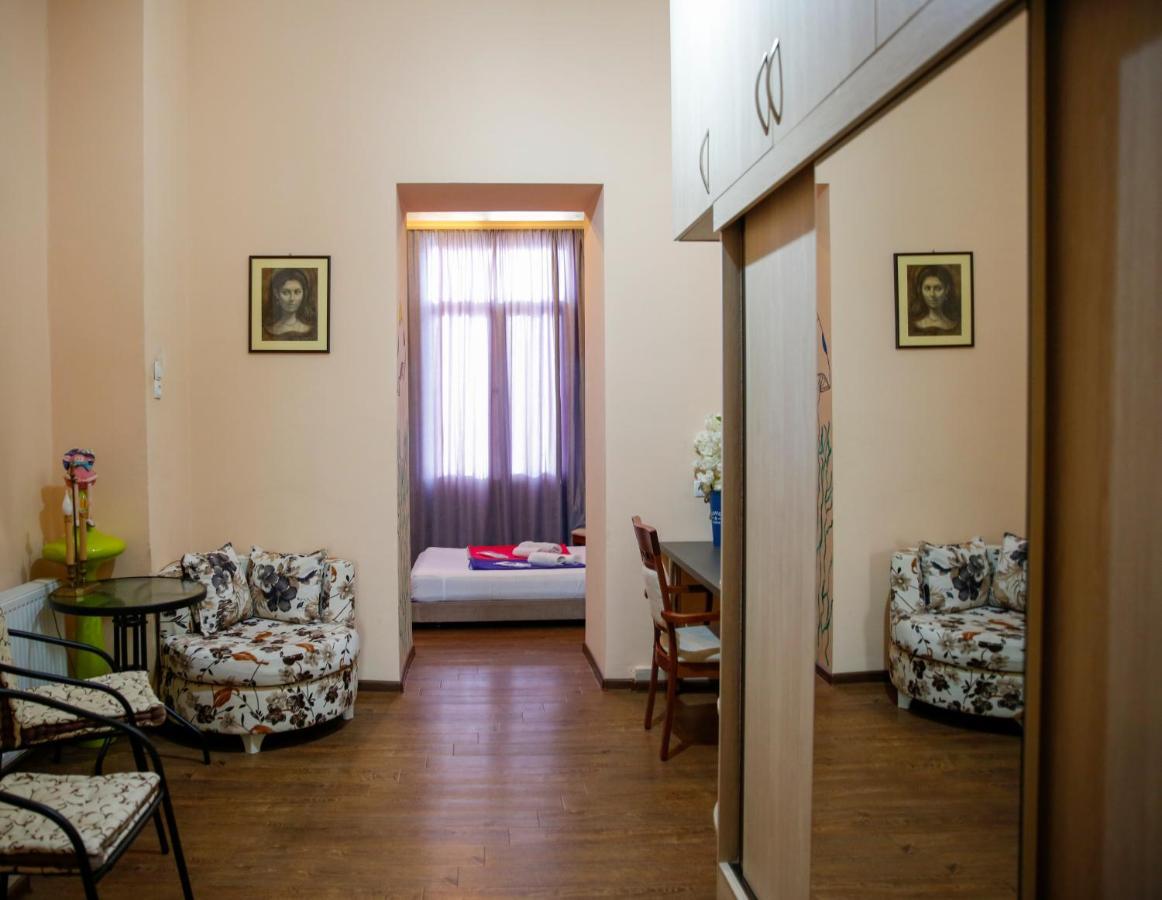 Apartment On Chubinashvili 30 Tbilisi Zewnętrze zdjęcie